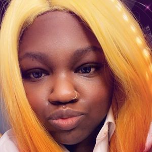 Meet your Posher, Shatavia